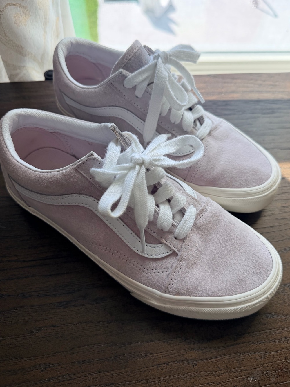 Vans Old Skool Women’s Low-Top Sneakers in Light Pink and White